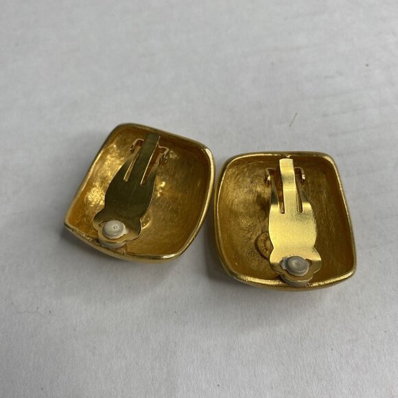 Vintage Clara Studio Inc Chunky Gold Tone Large Clip On Earrings Signed - Picture 6 of 7